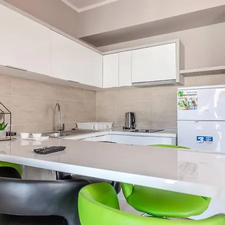 Paradiso, No 5 Appartamento