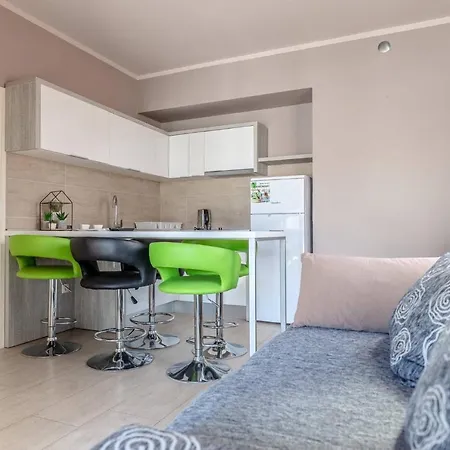 Apartman Paradiso, No 5 Vir